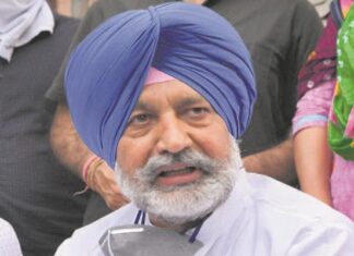 ਸੂਬੇ ਦੇ ਜਿਆਦਾਤਰ ਹੈਲਥ ਅਫਸਰਾਂ ਨੇ ਨਹੀਂ ਲਗਵਾਏ ਕੋਰੋਨਾ ਟੀਕੇ, ਪਾਜੀਟਿਵ ਆਏ ਤਾਂ ਖੁਦ ਚੁੱਕਣਾ ਹੋਵੇਗਾ ਇਲਾਜ ਦਾ ਖ਼ਰਚਾ ਤੇ ਛੁੱਟੀਆਂ ਵੀ ਨਹੀਂ ਮਿਲਣਗੀਆਂ