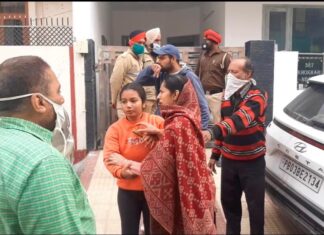 ਬਠਿੰਡਾ : ਕੋਆਪਰੇਟਿਵ ਸੁਸਾਇਟੀ ਦੇ ਸਕੱਤਰ ਦੇ ਪਰਿਵਾਰ ਦੇ ਤਿੰਨ ਜੀਆਂ ਨੂੰ ਗੋਲੀ ਮਾਰੀ