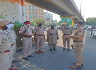 ਦੀਵਾਲੀ ਕਰਕੇ ਜਲੰਧਰ ਪੁਲਿਸ ਨੇ ਵਧਾਈ ਚੌਕਸੀ, ਸ਼ਹਿਰ ਦੇ ਹਰ ਚੌਕ ‘ਤੇ ਰੱਖੀ ਜਾ ਰਹੀ ਨਜ਼ਰ, ਦੇਖੋ ਤਸਵੀਰਾਂ