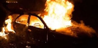 ਰਿਸੈਪਸ਼ਨ ਪਾਰਟੀ ਤੋਂ ਆ ਰਹੇ ਸੀ ਵਾਪਸ, ਕਾਰ ਨੂੰ ਲੱਗੀ ਅੱਗ, ਪੰਜ ਵਿਅਕਤੀ ਸੜ ਕੇ ਰਾਖ