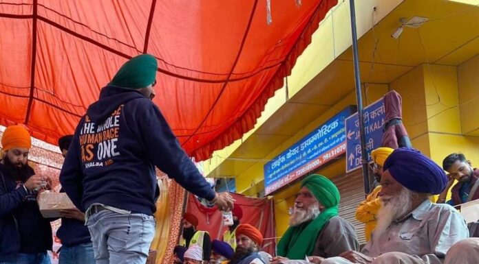 ਕਿਸਾਨ ਅੰਦੋਲਨ – ਖ਼ਾਲਸਾ ਏਡ ਨੇ ਬਜ਼ੁਰਗ ਕਿਸਾਨਾਂ ਦੀਆਂ ਲੱਤਾਂ ਦੀ ਮਾਲਿਸ਼ ਲਈ ਲਾਈਆਂ ਮਸ਼ੀਨਾਂ