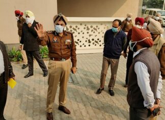 ਪੁਲਿਸ ਕਮਿਸ਼ਨਰ ਨੇ ਦਿੱਤੀ ਚਿਤਾਵਨੀ- ਰਾਤ ਦੇ ਕਰਫਿਊ ਦੀ ਉਲੰਘਣਾ ਕੀਤੀ ਤਾਂ ਸਖਤ ਕਾਰਵਾਈ ਲਈ ਰਹੋ ਤਿਆਰ