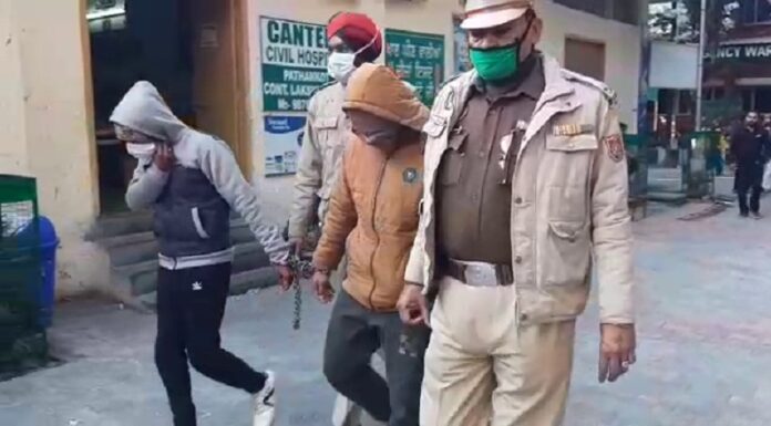 ਪਠਾਨਕੋਟ ‘ਚ 17-18 ਸਾਲ ਦੇ 2 ਮੁੰਡਿਆਂ ਨੇ ਨਾਬਾਲਿਗ ਕੁੜੀ ਨਾਲ ਕੀਤਾ ਬਲਾਤਕਾਰ