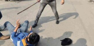 ਭਾਜਪਾ ਲੀਡਰ ਮਨੋਰੰਜਨ ਕਾਲੀਆ ਦਾ ਘਰ ਘੇਰਣ ਜਾ ਰਹੇ ਕਿਸਾਨਾਂ ‘ਤੇ ਪੁਲਿਸ ਨੇ ਚਲਾਈਆਂ ਡਾਂਗਾਂ, ਵੋਖੋ ਵੀਡੀਓ