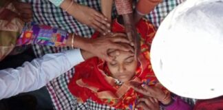 ਇਸਾਈ ਬੀਬੀਆਂ ਦਾ ਦਾਅਵਾ- 13 ਸਾਲ ਦੀ ਮ੍ਰਿਤਕ ਕੁੜੀ ਕਰ ਦਿਆਂਗੇ ਜਿੰਦਾ, ਬਦਲਣਾ ਪਵੇਗਾ ਧਰਮ; ਤਿੰਨ ਘੰਟੇ ਪ੍ਰਾਰਥਣਾ ਤੋਂ ਬਾਅਦ ਹੋਈਆਂ ਰਫੂਚੱਕਰ