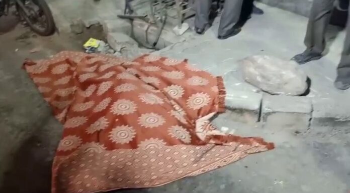 ਗੁਰੂ ਰਵਿਦਾਸ ਚੌਕ ‘ਚ ਟਰੱਕ ਵਾਲੇ ਨੇ ਬਾਇਕ ‘ਤੇ ਪਤੀ ਅਤੇ ਬੱਚੇ ਨਾਲ ਜਾ ਰਹੀ ਮਹਿਲਾ ਨੂੰ ਕੁਚਲਿਆ