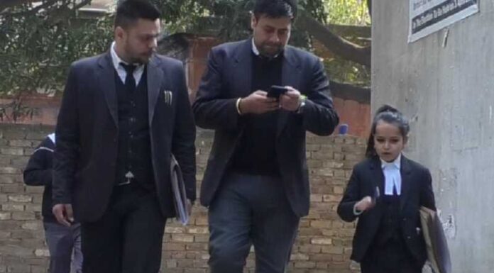 3 ਫੁੱਟ 11 ਇੰਚ ਦੀ ਹਰਵਿੰਦਰ ਕੌਰ ਹੈ ਇੰਡੀਆ ਦੀ ਸੱਭ ਤੋਂ ਛੋਟੇ ਕੱਦ ਦੀ ਵਕੀਲ, ਵੇਖੋ ਵੀਡੀਓ