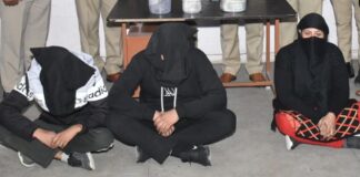 6 ਸਾਲ ਪੁਰਾਣੀ ਗ੍ਰਾਹਕ ਸਰਬਜੀਤ ਕੌਰ ਨੇ ਹੀ ਬੱਸ ਅੱਡੇ ਨੇੜੇ ਮਨੀ ਐਕਸਚੇਂਜਰ ਦੇ ਦਫਤਰ ਕਰਵਾਈ ਸੀ ਲੁੱਟ, 2 ਸਾਥੀਆਂ ਸਣੇ ਗ੍ਰਿਫਤਾਰ