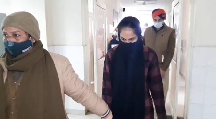 ਵਿਆਹ ਤੋਂ 6 ਸਾਲ ਬਾਅਦ 8ਵੀਂ ਦੇ ਕਲਾਸਮੇਟ ਨਾਲ ਹੋਇਆ ਪਿਆਰ, ਵਿਰੋਧ ਕਰਨ ‘ਤੇ ਪਤਨੀ ਨੇ ਪਤੀ ਕਤਲ ਕਰਵਾਇਆ