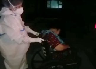 ਵ੍ਹੀਲ ਚੇਅਰ ‘ਤੇ ਬਜ਼ੁਰਗ ਔਰਤ ਦੀ ਮੌਤ, ਪਰਿਵਾਰ ਨੇ ਕਿਹਾ- ਹਸਪਤਾਲ ਨੇ ਖਾਲੀ ਆਕਸੀਜ਼ਨ ਸਿਲੰਡਰ ਲਗਾਇਆ ਸੀ