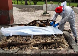 JALANDHAR : ਸਿਵਲ ਹਸਪਤਾਲ ‘ਚ ਮਰੇ ਕੋਰੋਨਾ ਪੀੜਤ ਵਿਅਕਤੀ ਨੂੰ ਪਰਿਵਾਰ ਲੈਣ ਨਹੀਂ ਆਇਆ, ਪ੍ਰਸ਼ਾਸਨ ਨੇ ਕਰਵਾਇਆ ਅੰਤਿਮ ਸੰਸਕਾਰ