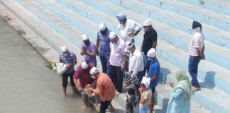 ਫਲਾਇੰਗ ਸਿੱਖ ਮਿਲਖਾ ਸਿੰਘ ਦੀਆਂ ਅਸਥੀਆਂ ਗੁਰੂਦਵਾਰਾ ਪਤਾਲਪੁਰੀ ਸ੍ਰੀ ਕੀਰਤਪੁਰ ਸਾਹਿਬ ‘ਚ ਜਲ ਪ੍ਰਵਾਹ