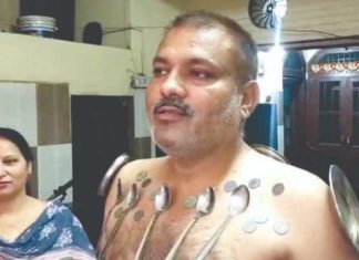 Video : ਕੋਰੋਨਾ ਵੈਕਸੀਨ ਲਗਵਾਉਣ ਤੋਂ ਬਾਅਦ ਜਲੰਧਰ ਦੇ ਇਸ ਬੰਦੇ ਦੇ ਸ਼ਰੀਰ ‘ਤੇ ਚਿਪਕ ਰਹੇ ਸਟੀਲ ਦੇ ਭਾਂਡੇ