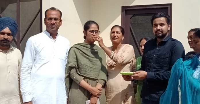 ਮੋਗਾ ਦੀ ਉਪਿੰਦਰਜੀਤ ਬਰਾੜ ਬਣੀ PCS ਅਫਸਰ, ਸੂਬੇ ‘ਚ ਪਹਿਲੇ ਨੰਬਰ ‘ਤੇ