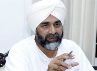 ਸਰਕਾਰੀ ਮੁਲਾਜ਼ਮਾਂ ਨੂੰ ਪੰਜਾਬ ਸਰਕਾਰ ਦਾ ਵੱਡਾ ਤੋਹਫਾ : 6ਵਾਂ ਪੇ ਕਮੀਸ਼ਨ 2016 ਤੋਂ ਲਾਗੂ, ਪਹਿਲੀ ਜੁਲਾਈ ਤੋਂ ਘੱਟੋ-ਘੱਟ ਤਨਖਾਹ 18000 ਮਹੀਨਾ ਮਿਲੇਗੀ