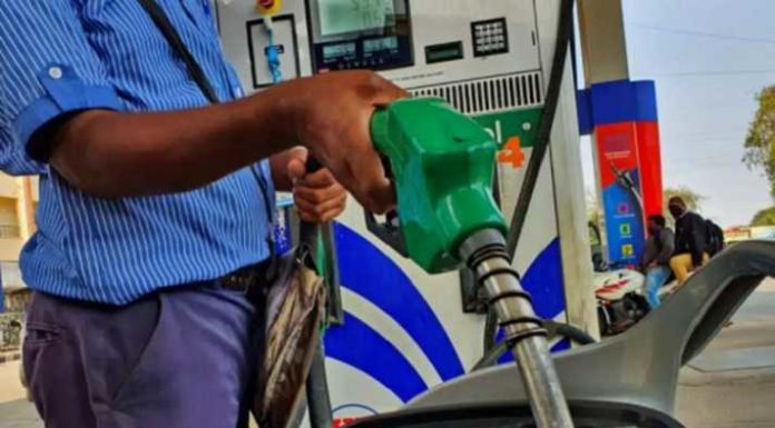 ਅੰਮ੍ਰਿਤਸਰ ਸਮੇਤ ਪੰਜ ਜਿਲ੍ਹਿਆਂ ‘ਚ ਪੈਟ੍ਰੋਲ 100 ਰੁਪਏ ਤੋਂ ਪਾਰ