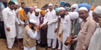 ਮਸਜਿਦ ਦੇ ਨੀਂਹ ਪੱਥਰ ਦੌਰਾਨ ਖਰਾਬ ਹੋਇਆ ਮੌਸਮ, ਗੁਰੂਦੁਆਰਾ ਸਾਹਿਬ ਵਿੱਚ ਹੋਇਆ ਪ੍ਰੋਗ੍ਰਾਮ, ਪਿੰਡ ਦੀ ਹੋਰ ਰਹੀ ਸ਼ਲਾਘਾ