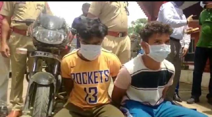 ਜਲੰਧਰ, ਅੰਮ੍ਰਿਤਸਰ ਤੇ ਬਟਾਲਾ ‘ਚ ਲੁੱਟਾ ਖੋਹਾਂ ਕਰਨ ਵਾਲੇ ਦੋ ਮੁੰਡੇ ਗ੍ਰਿਫਤਾਰ