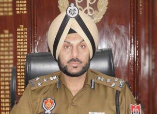 ਅੰਮ੍ਰਿਤਸਰ ‘ਚ ਟਿਫਨ ਬਾਕਸ ਬੰਬ ਮਿਲਣ ਤੋਂ ਬਾਅਦ ਜਲੰਧਰ ਵਿੱਚ ਵਧਾਈ ਸੁਰੱਖਿਆ, ਰੈੱਡ ਅਲਰਟ ਜਾਰੀ, ਪੜ੍ਹੋ ਪੁਲਿਸ ਕਮਿਸ਼ਨਰ ਨੇ ਕੀ ਦਿੱਤੇ Order