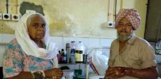 ਪੁੱਤ ਬਣਿਆ ਕਪੁੱਤ : ਮਾਂ-ਪਿਉ ਨੂੰ ਬੁਰੀ ਤਰ੍ਹਾਂ ਕੁੱਟ ਕੇ ਕੱਢਿਆ ਘਰੋਂ ਬਾਹਰ, ਸਿਵਲ ਹਸਪਤਾਲ ਮੋਗਾ ‘ਚ ਜ਼ੇਰੇ ਇਲਾਜ