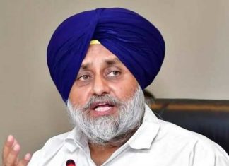 ਅਕਾਲੀ ਦਲ ਦੇ ਪ੍ਰਧਾਨ ਸੁਖਬੀਰ ਬਾਦਲ ‘ਤੇ ਸੁੱਟੀ ਜੁੱਤੀ, ਅਨਿਲ ਜੋਸ਼ੀ ਦੇ ਪ੍ਰੋਗਰਾਮ ‘ਚ ਵਾਪਰੀ ਘਟਨਾ, ਮਚੀ ਹਫੜਾ -ਦਫੜੀ