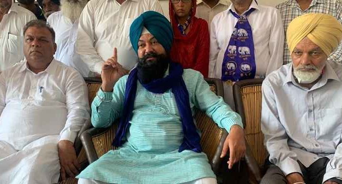 ਸਾਢੇ 4 ਸਾਲ SC ਭਾਈਚਾਰੇ ਦੀ ਗੱਲ ਨਾ ਕਰਨ ਵਾਲੇ ਮੁੱਖ ਮੰਤਰੀ ਨੂੰ ਅੱਜ ਭਲਾਈ ਸਕੀਮਾਂ ਦੀ ਆਈ ਯਾਦ : ਜਸਵੀਰ ਸਿੰਘ ਗੜ੍ਹੀ