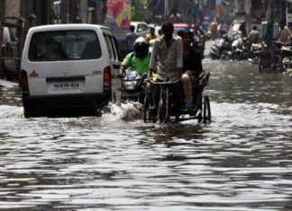 ਹਿਮਾਚਲ ‘ਚ ਬਣੇ ਹੜ੍ਹ ਵਰਗੇ ਹਾਲਾਤ, ਪੰਜਾਬ-ਹਰਿਆਣਾ ਵਿੱਚ ਵੀ ਸੜਕਾਂ ਪਾਣੀ ‘ਚ ਡੁੱਬੀਆਂ