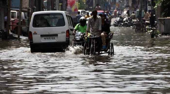 ਹਿਮਾਚਲ ‘ਚ ਬਣੇ ਹੜ੍ਹ ਵਰਗੇ ਹਾਲਾਤ, ਪੰਜਾਬ-ਹਰਿਆਣਾ ਵਿੱਚ ਵੀ ਸੜਕਾਂ ਪਾਣੀ ‘ਚ ਡੁੱਬੀਆਂ