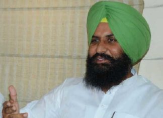 ਵੱਡੀ ਖ਼ਬਰ : ਲੋਕ ਇਨਸਾਫ਼ ਪਾਰਟੀ ਦੇ ਮੁਖੀ ਤੇ ਹੋਰ ਆਰੋਪੀਆਂ ਨੂੰ ਤੁਰੰਤ ਗ੍ਰਿਫ਼ਤਾਰ ਕਰਨ ਦੇ ਵਾਰੰਟ ਜਾਰੀ