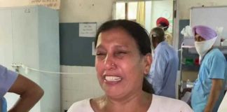 ਜਲੰਧਰ ‘ਚ ਕੋਰਟ ਦੇ ਸਾਹਮਣੇ ਮਹਿਲਾ ਪੁਲਿਸ ਮੁਲਾਜ਼ਮ ਦੇ ਪਾੜੇ ਕੱਪੜੇ, ਭਰਾ ‘ਤੇ ਤੇਜ਼ਧਾਰ ਹਥਿਆਰ ਨਾਲ ਹਮਲਾ