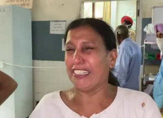 ਜਲੰਧਰ ‘ਚ ਕੋਰਟ ਦੇ ਸਾਹਮਣੇ ਮਹਿਲਾ ਪੁਲਿਸ ਮੁਲਾਜ਼ਮ ਦੇ ਪਾੜੇ ਕੱਪੜੇ, ਭਰਾ ‘ਤੇ ਤੇਜ਼ਧਾਰ ਹਥਿਆਰ ਨਾਲ ਹਮਲਾ