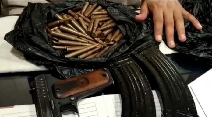 ਅਕਾਲੀ ਲੀਡਰ ਕਾਹਲੋਂ ਦੇ ਘਰ ਨੇੜਿਓਂ ਮਿਲਿਆ ਨਾਜਾਇਜ਼ ਹਥਿਆਰਾਂ ਦਾ ਜ਼ਖ਼ੀਰਾ