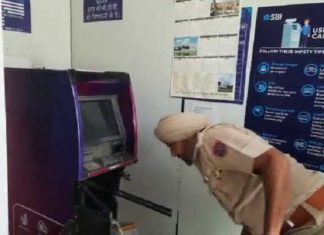 ਸਿਕਓਰਿਟੀ ਗਾਰਡ ਡਿਊਟੀ ਖਤਮ ਹੋਣ ਤੋਂ ਪਹਿਲਾਂ ਘਰ ਗਿਆ, ਤਰਨਤਾਰਨ ‘ਚ SBI ਦੇ ATM ਨੂੰ ਗੈਸ ਕਟਰ ਨਾਲ ਕੱਟ ਕੇ 20 ਲੱਖ ਚੋਰੀ