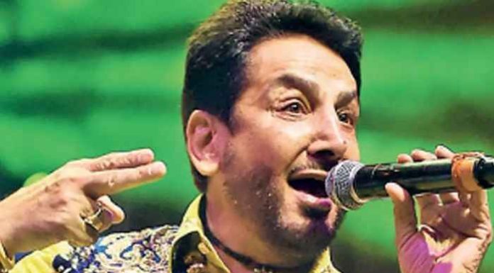 ਗਾਇਕ ਗੁਰਦਾਸ ਮਾਨ ‘ਤੇ ਭੜਕੇ ਸਿੱਖ ਸੰਗਠਨ, ਬਾਬਾ ਮੁਰਾਦ ਸ਼ਾਹ ਮੇਲੇ ‘ਚ ਸਿੱਖ ਗੁਰੂਆਂ ‘ਤੇ ਟਿੱਪਣੀ ਕਰਨ ਦਾ ਦੋਸ਼, FIR ਦਰਜ ਕਰਨ ਨੂੰ ਲੈ ਕੇ SSP ਦਫਤਰ ਦਾ ਘਿਰਾਓ