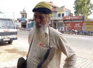 ਛਿੱਤਰਾਂ ਦਾ ਹਾਰ ਪਾ ਕੇ ਮਨਾਇਆ ਅਜ਼ਾਦੀ ਦਿਹਾੜਾ, ਕਿਹਾ- ਕਿਸੇ ਨੇ ਮੈਨੂੰ ਵਾਤਾਵਰਨ ਬਚਾਉਣ ਲਈ ਪੌਦੇ ਨਹੀਂ ਦਿੱਤੇ, MLA ਦੇ ਗਲ਼ ਵਿੱਚ ਵੀ ਪਾਵਾਂਗਾ ਇਹੀ ਹਾਰ
