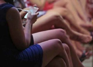 ਕਪੂਰਥਲਾ : ਗੈਸਟ ਹਾਊਸ ਦੀ ਆੜ ‘ਚ ਚੱਲ ਰਹੇ ਦੇਹ ਵਪਾਰ ਦੇ ਅੱਡੇ ਦਾ ਪਰਦਾਫਾਸ਼, ਮਾਲਕ ਸਣੇ 10 ਆਰੋਪੀ ਗ੍ਰਿਫ਼ਤਾਰ, Video Viral