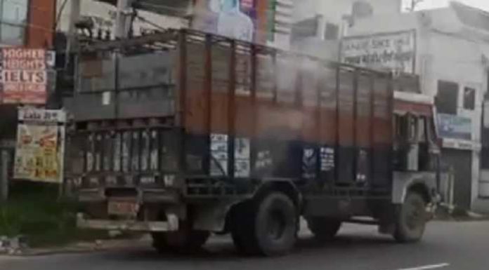 ਹੁਸ਼ਿਆਰਪੁਰ ਰੋਡ ‘ਤੇ 300 ਗੈਸ ਸਿਲੰਡਰਾਂ ਨਾਲ ਭਰੇ ਟਰੱਕ ਨੂੰ ਲੱਗੀ ਅੱਗ, ਵੱਡਾ ਹਾਦਸਾ ਟਲਿਆ