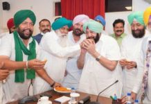 ਪੰਜਾਬ ਦੇ ਗੰਨਾ ਕਿਸਾਨਾਂ ਲਈ ਵੱਡੀ ਖ਼ਬਰ, ਸਰਕਾਰ ਨੇ 360 ਰੁਪਏ ਕੀਤਾ ਗੰਨੇ ਦਾ ਰੇਟ, ਧਰਨਾ ਸ਼ਾਮ 7 ਵਜੇ ਤੱਕ ਚੁੱਕਿਆ ਜਾਵੇਗਾ