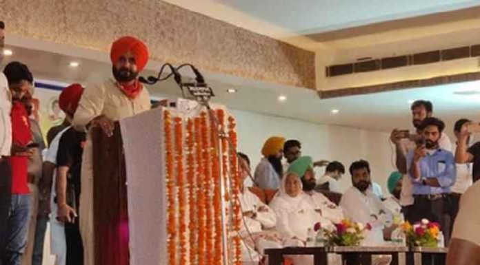 ਨਵਜੋਤ ਸਿੱਧੂ ਦਾ ਵੱਡਾ ਬਿਆਨ, ਕਿਹਾ- ਨਹੀਂ ਦੇਵਾਂਗੇ ਮੁਫ਼ਤ ਬਿਜਲੀ, ਪੰਜਾਬ ਦਾ ਮਾਲੀਆ ਵਧਾਉਣ ਲਈ ਰੇਤਾ-ਬੱਜਰੀ ਤੇ ਸ਼ਰਾਬ ਦਾ ਕਾਰੋਬਾਰ ਲਵਾਂਗੇ ਸਰਕਾਰੀ ਹੱਥਾਂ ‘ਚ