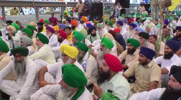 ਜਲੰਧਰ-ਫਗਵਾੜਾ ਹਾਈਵੇ ਜਾਮ, ਕਿਸਾਨਾਂ ਦਾ ਧਰਨਾ ਦੂਜੇ ਦਿਨ ਵੀ ਜਾਰੀ, 9 ਟ੍ਰੇਨਾਂ ਰੱਦ, 32 ਕਿਸਾਨ ਸੰਗਠਨ ਬੈਠੇ ਧਰਨੇ ‘ਤੇ, ਅੱਜ ਗੰਨਾ ਕਮਿਸ਼ਨਰ ਨਾਲ ਮੀਟਿੰਗ
