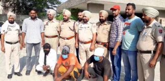 ਨੌਜਵਾਨ ਨੂੰ ਕੁੱਟਣ ਤੇ ਬੰਬੀਹਾ ਗਰੁੱਪ ਦਾ ਮੈਂਬਰ ਦੱਸਣ ਦੇ ਮਾਮਲੇ ‘ਚ ਨਸ਼ੀਲੇ ਪਦਾਰਥਾਂ ਸਣੇ 4 ਗ੍ਰਿਫ਼ਤਾਰ