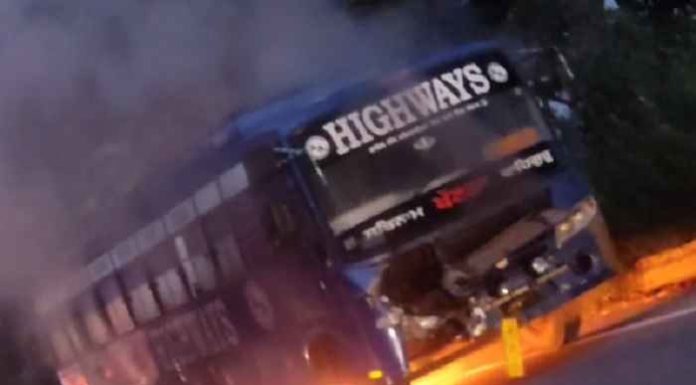 ਪਟਿਆਲਾ-ਸਰਹਿੰਦ ਰੋਡ ‘ਤੇ ਵਾਪਰੇ ਹਾਦਸੇ ‘ਚ 2 ਦੀ ਮੌਤ, ਮੋਟਰਸਾਈਕਲ ਵੱਜਣ ਨਾਲ ਬੱਸ ਨੂੰ ਲੱਗੀ ਅੱਗ