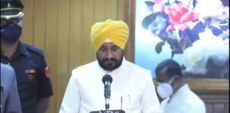 ਪੰਜਾਬ ਦੇ 16ਵੇਂ ਮੁੱਖ ਮੰਤਰੀ ਬਣੇ ਚਰਨਜੀਤ ਸਿੰਘ ਚੰਨੀ, ਕਦੇ ਪਿਤਾ ਨਾਲ ਲਾਉਂਦੇ ਸੀ ਟੈਂਟ, ਹੁਣ ਸੰਭਾਲਣਗੇ ਪੂਰਾ ਸੂਬਾ