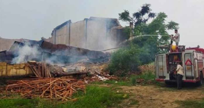 ਸੰਗਰੂਰ : ਫਰਨੀਚਰ ਦੇ ਗੋਦਾਮ ‘ਚ ਲੱਗੀ ਭਿਆਨਕ ਅੱਗ, ਹੋਇਆ ਲੱਖਾਂ ਦਾ ਨੁਕਸਾਨ