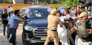 ਲੁਧਿਆਣਾ ‘ਚ ਕੇਜਰੀਵਾਲ ਦਾ ਭਾਰੀ ਵਿਰੋਧ, ਹੋਟਲ ਦੇ ਬਾਹਰ ਨੌਜਵਾਨਾਂ ਨੇ ਕੀਤਾ ਪ੍ਰਦਰਸ਼ਨ, ਪੁਲਿਸ ਨਾਲ ਧੱਕਾ-ਮੁੱਕੀ