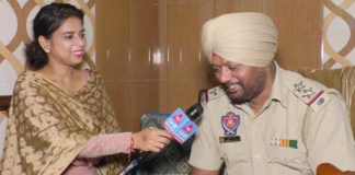ਗਾਣਿਆਂ ‘ਚ ਪੂਰੀ ਅੱਤ ਕਰਾਉਂਦਾ ਪੰਜਾਬ ਪੁਲਿਸ ਦਾ ਇਹ ਮੁਲਾਜ਼ਮ, ਵੇਖੋ ਵੀਡੀਓ
