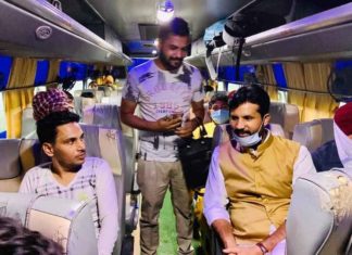 ਜਦੋਂ ਟਰਾਂਸਪੋਰਟ ਮੰਤਰੀ ਰਾਜਾ ਵੜਿੰਗ ਨੇ ਚੰਡੀਗੜ੍ਹ ਤੋਂ ਗਿੱਦੜਵਾਹਾ ਜਾਣ ਲਈ PRTC ਬੱਸ ‘ਚ ਸਫਰ ਕਰਕੇ ਸਵਾਰੀਆਂ ਦੀਆਂ ਸੁਣੀਆਂ ਸਮੱਸਿਆਵਾਂ