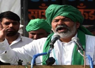 ਕਰਨਾਲ : ਕਿਸਾਨਾਂ ਨੇ ਸਕੱਤਰੇਤ ਅੱਗੇ ਲਾਇਆ ਪੱਕਾ ਮੋਰਚਾ, ਸਰਕਾਰ ਨੂੰ ਦਿੱਤੀ ਚਿਤਾਵਨੀ- ਜਦੋਂ ਤੱਕ ਮੰਗਾਂ ਨਹੀਂ ਮੰਨੀਆਂ ਜਾਂਦੀਆਂ, ਉਹ ਇਥੇ ਹੀ ਡਟੇ ਰਹਿਣਗੇ