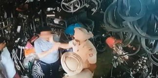 ਮੋਗਾ : ਚੋਰੀ ਦੇ ਮਾਮਲੇ ਦੀ ਜਾਂਚ ਕਰਨ ਪਹੁੰਚੇ ਲੁਧਿਆਣਾ ਦੇ SHO ਨੇ ਜੜਿਆ ਡਿਪਟੀ ਮੇਅਰ ਦੇ ਥੱਪੜ