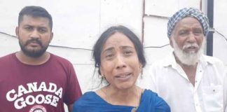 ਕਾਂਗਰਸੀ ਪੰਚਾਇਤ ਮੈਂਬਰ ਤੇ ਉਸ ਦੇ ਪਰਿਵਾਰ ‘ਤੇ ਲੱਗੇ ਨਵਵਿਆਹੀ ਨੂੰ ਕੁੱਟਣ ਦੇ ਆਰੋਪ, ਸਿਆਸੀ ਦਬਾਅ ਕਾਰਨ ਪੁਲਿਸ ਨਹੀਂ ਕਰ ਰਹੀ ਕਾਰਵਾਈ